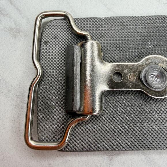 Silver Tone Rectangle Belt Buckle Diving Bird Design ✨ - Picture 6 of 8